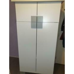 Te koop complete kinderkamer bestaat uit 3 delige