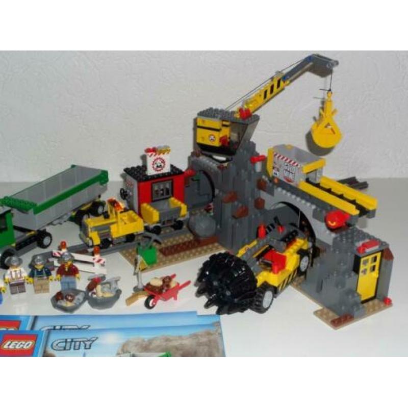 Lego 4204 The Mine met boekjes Als nieuw