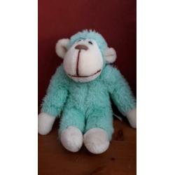 Groene aap. Zeer knuffelig. 30 cm. Gewassen 5,50.