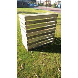 2 Houten barren, zelf gemaakt, buitenshuis