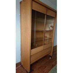 Zware eikenhouten kast