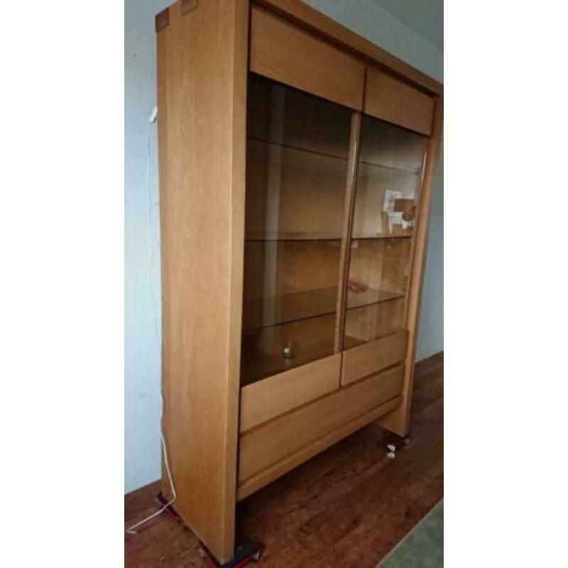 Zware eikenhouten kast
