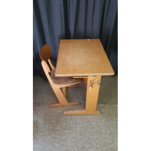 Schoolbankje plus stoel