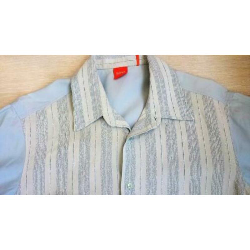 BOSS ORANGE lichtblauwe heren blouse. korte mouwen, maat M/L