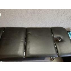 Mooie electrise massagetafel te koop.