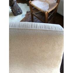 Twee fauteuils.