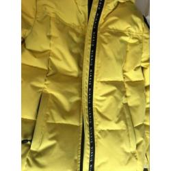 NIKKIE winter(sport)- jas. Geel. Maat XS/34