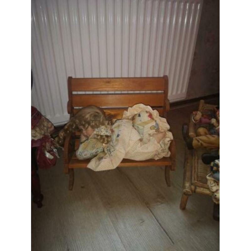 Poppen te koop