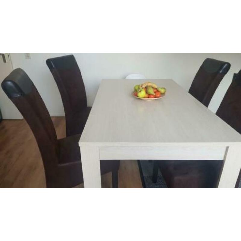 eettafel