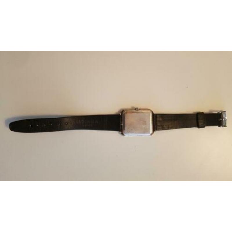 Zilveren golana horloge