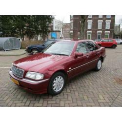 Mercedes-Benz C-klasse 180 Sport 1 jaar apk