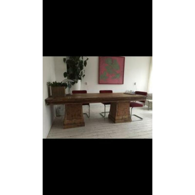 Mooie grote eettafel