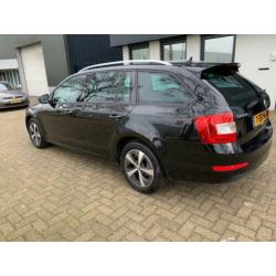 Skoda Octavia 1.6 TDI 81KW Greenline Combi 2014 Zwart