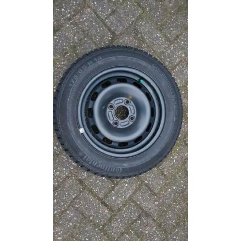 Winterset Staal met Continental 175/65 R14 winterbanden