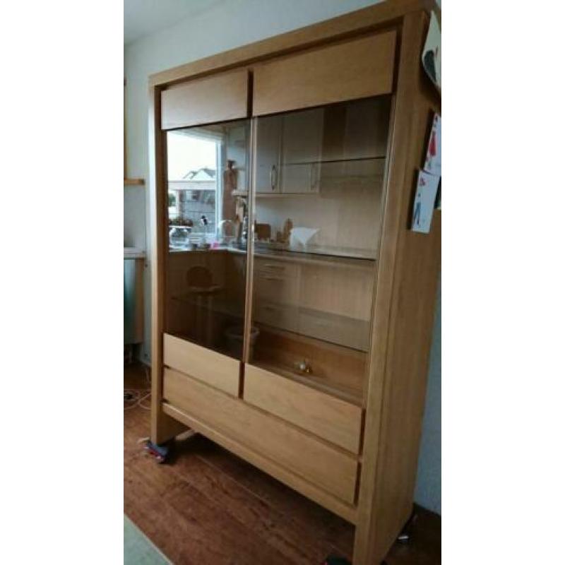 Zware eikenhouten kast