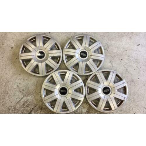 Set 13 inch Ford wieldoppen