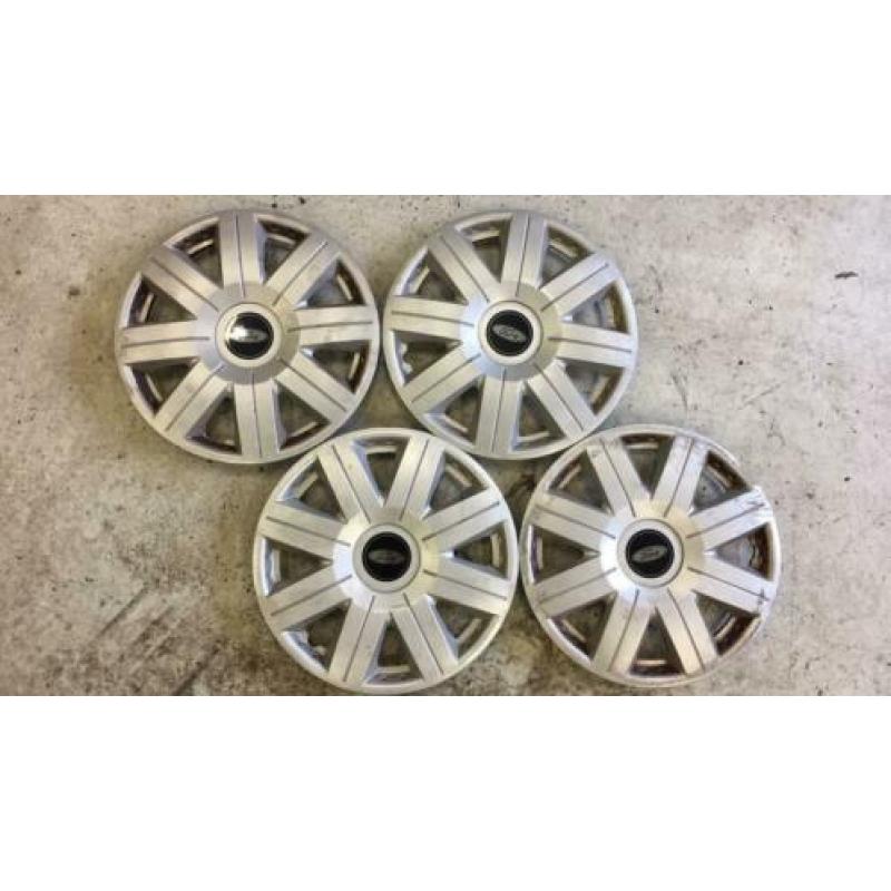 Set 13 inch Ford wieldoppen
