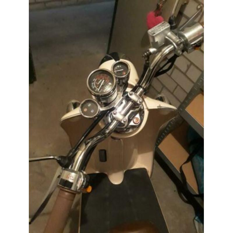 Retro scooter