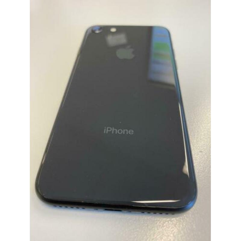 iPhone 8