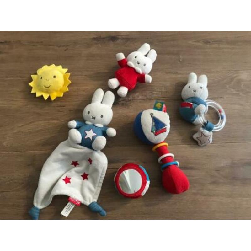 Boxkleed Nijntje met speeltjes