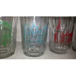 6 retro glazen met elk Limburgs kasteel erfgoed print