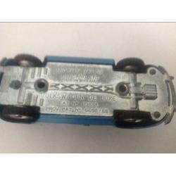 Dinky Toys Volkswagen De Luxe en Volkswagen 1600 T L