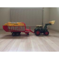 Bruder. Fendt tractor + voorlader + opraapwagen. Als nieuw.