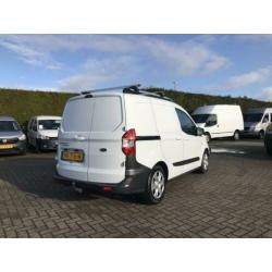 Ford Transit Courier 1.5 TDCI Trend / 1e EIG / TREKHAAK / AI