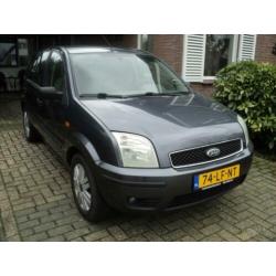 Ford Fusion 1.6 16V 2002 Grijs