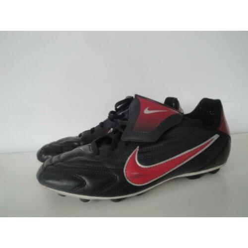 "nike" veldsportschoenen - maat 38,5
