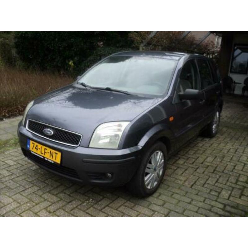 Ford Fusion 1.6 16V 2002 Grijs