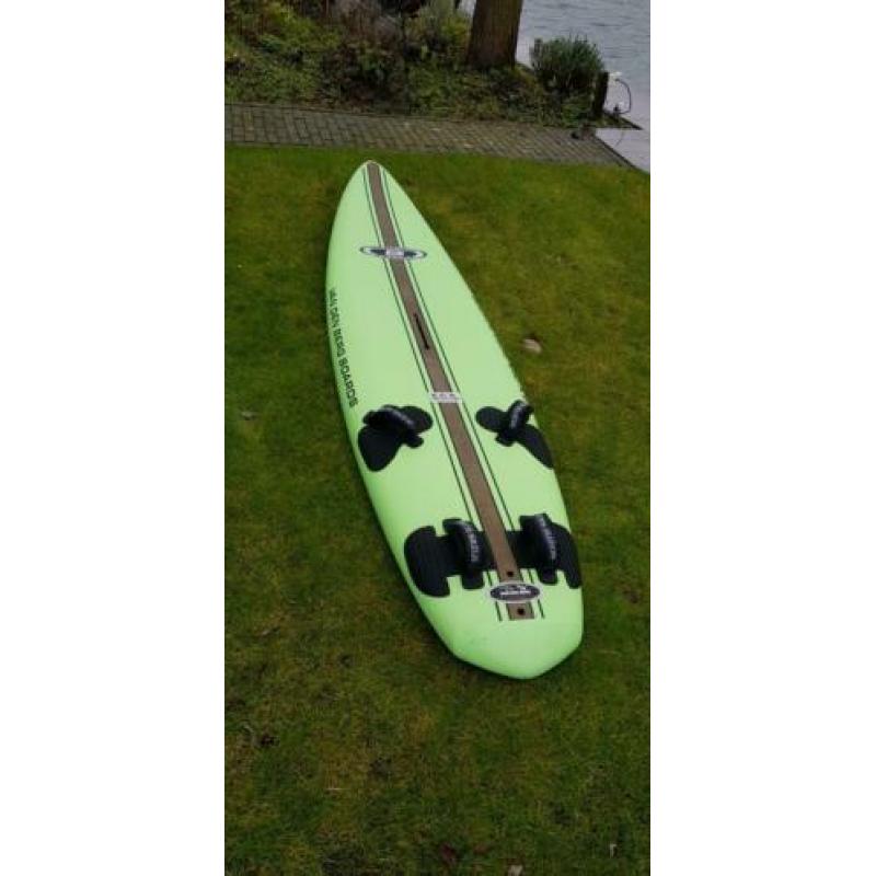 Slalom set. Van den Berg 150l, Loftsails 7.5, RDM Naish +