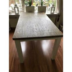 Eettafel met blad van acaciahout 1.60 bij 0.90