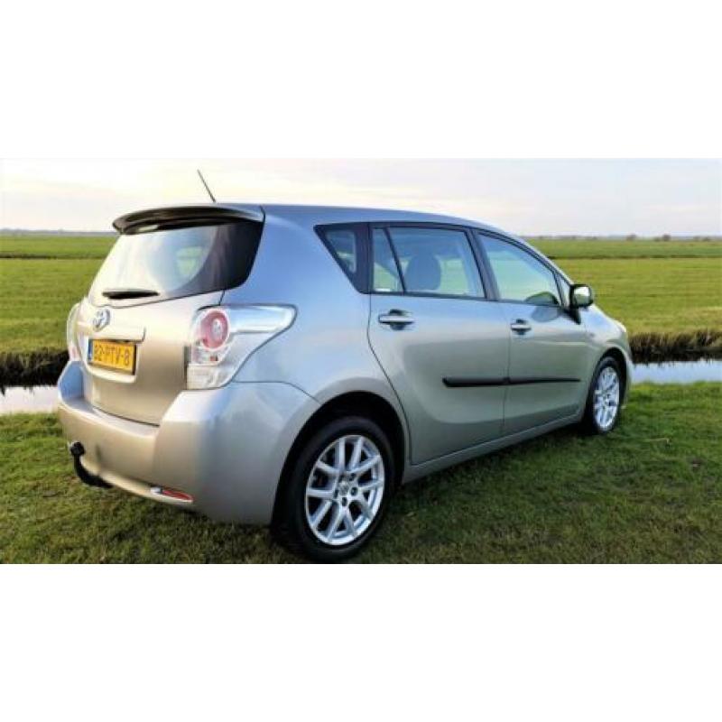 Toyota Verso 1.8 VVT-i Business, Automaat, Trekhaak, Navi!
