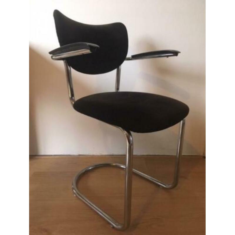 Buisframe stoelen zwart (De Wit | Gispen | Ahrend?)