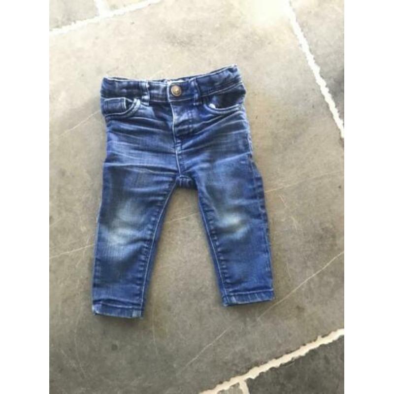 Stoere spijkerbroek van River Island mini. 9-12 maanden