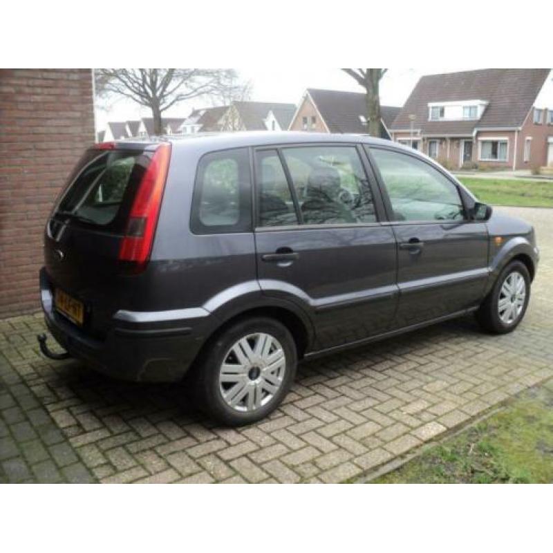 Ford Fusion 1.6 16V 2002 Grijs