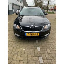 Skoda Octavia 1.6 TDI 81KW Greenline Combi 2014 Zwart