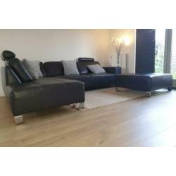 Bruin leren hoekbank + hocker. Gaaf!
