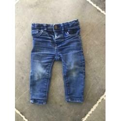 Stoere spijkerbroek van River Island mini. 9-12 maanden