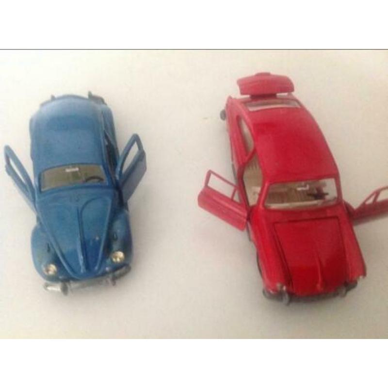Dinky Toys Volkswagen De Luxe en Volkswagen 1600 T L