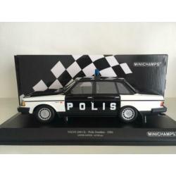 Volvo 240 GL Politie Zweden 1986 1:18 (nieuw)