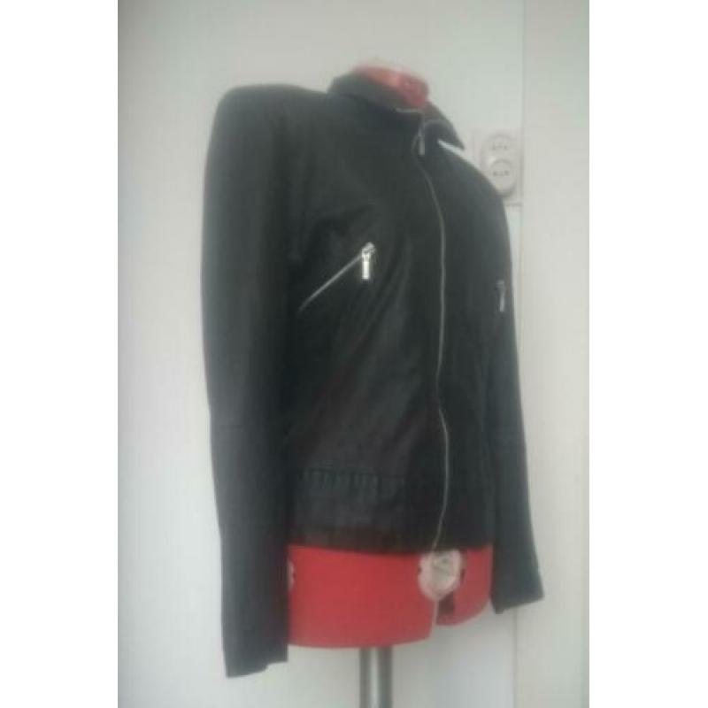 Donkerbruine jas, leer, maat 40
