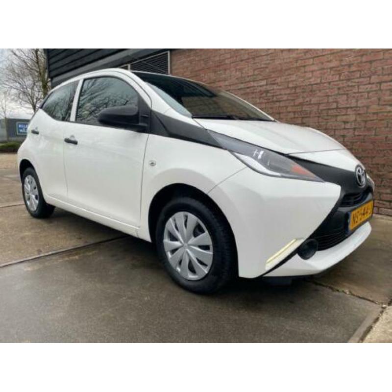 Toyota Aygo 1.0 VVT-i x-now 5 drs Airco