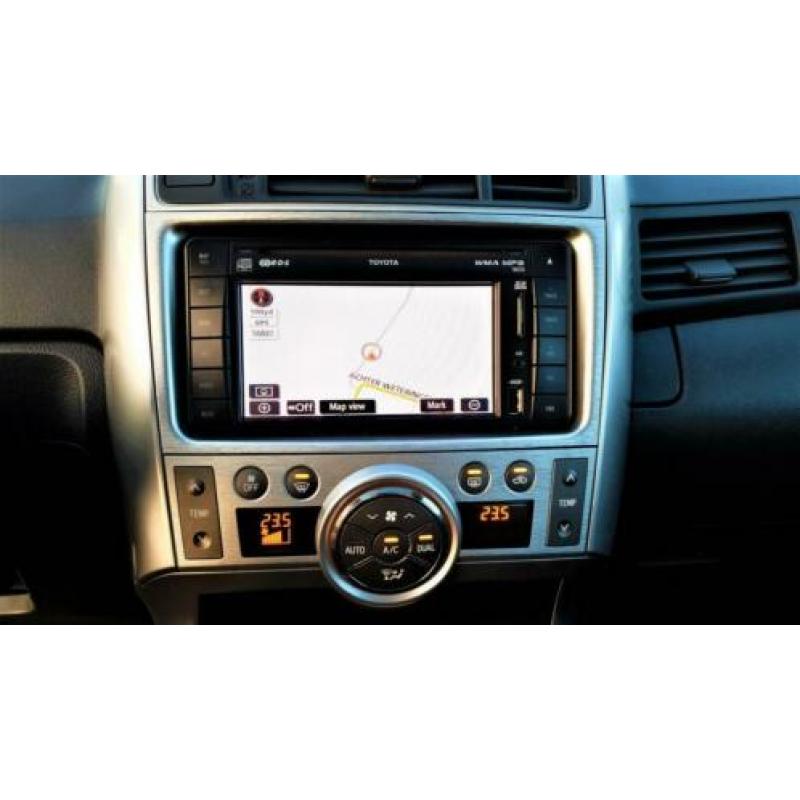 Toyota Verso 1.8 VVT-i Business, Automaat, Trekhaak, Navi!