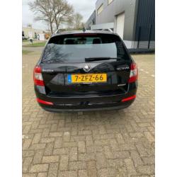 Skoda Octavia 1.6 TDI 81KW Greenline Combi 2014 Zwart