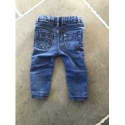 Stoere spijkerbroek van River Island mini. 9-12 maanden