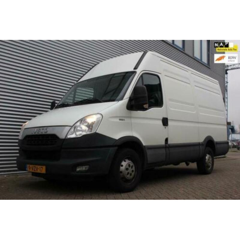 Iveco Daily 35 S 11V 330 H3 / AIRCO / CRUISE / NIEUWE APK!
