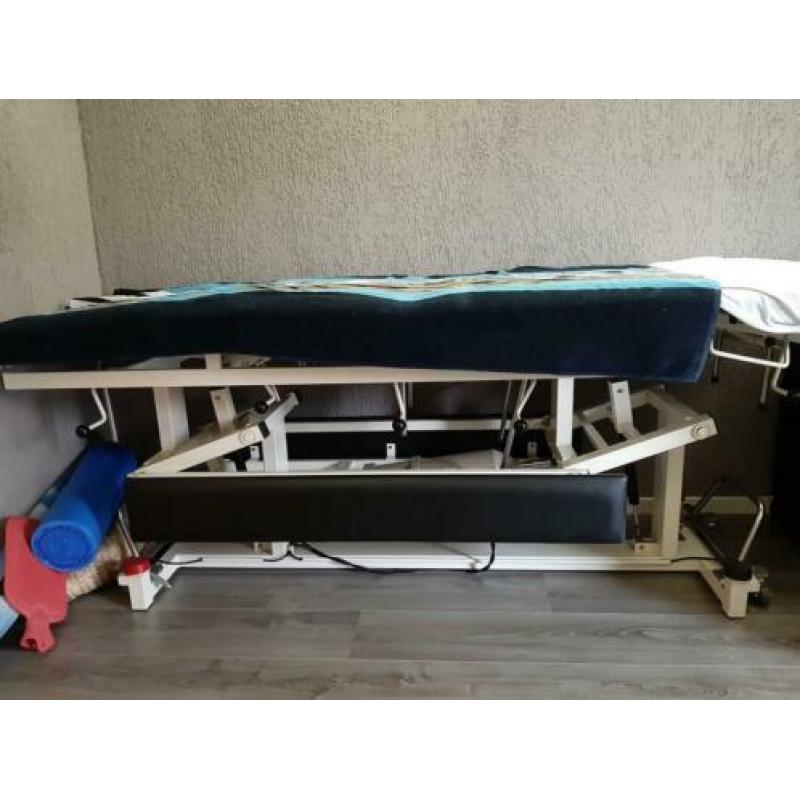 Mooie electrise massagetafel te koop.
