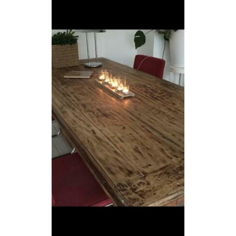 Mooie grote eettafel